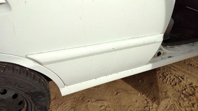 01-02 Rio Passenger Right Rear Moulding From Door Back Trim Strip Sedan White