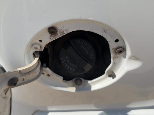 2001-2004 Chevy S10 Blazer Fuel Filler Neck Assembly With Gas Cap Oem 15191596 — photo 3
