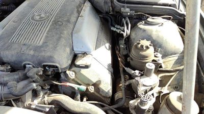 1997 Bmw 540I Driver Left Valve Cover Oem 4.4L 11121742131