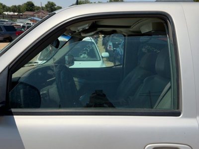 2000-2006 Chevy Suburban 1500 Driver Left Front Side Window Door Glass Oem