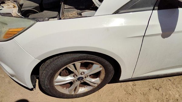 2012-2018 Ford Focus Ford Focus Driver Left Front Fender Oem White Yz Bm5Z16006A — photo 3