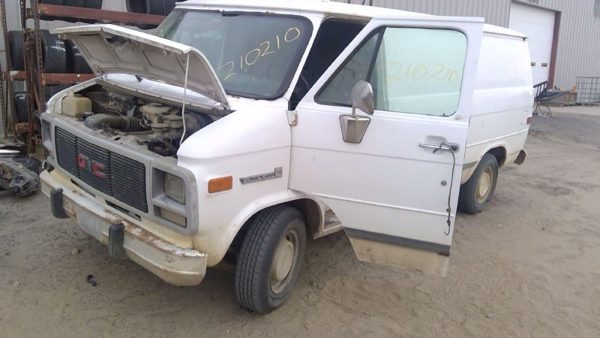 1994 GMC G2500 — vehicle photo 1