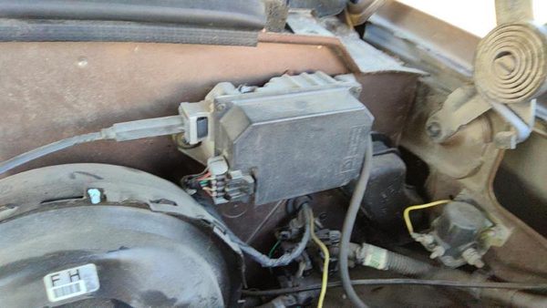 1994 Chevy Suburban Cruise Control Servo Assembly Module With Cable Oem 5.7L — photo 2