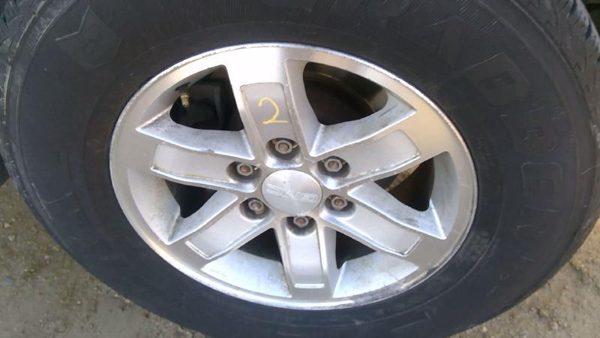 2005 Suburban 1500 Wheel Chevy 2 — photo 2
