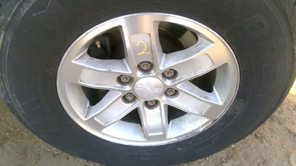 2005 Suburban 1500 Wheel Chevy 2 — photo 6