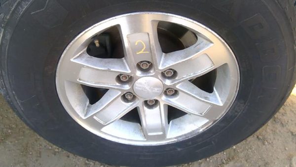 2005 Suburban 1500 Wheel Chevy 2 — photo 5