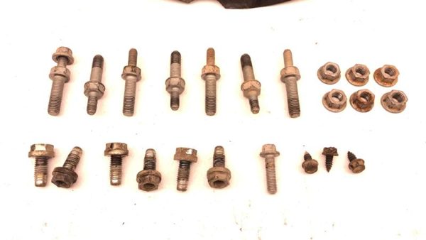 2002 Sierra 2500 Hd Dust Cover And Transmission Mounting Bolts Allison 15150109 — photo 2