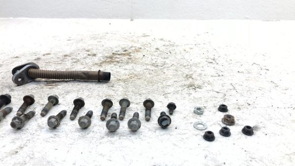 96-05 Buick Park Ave 3.8L Set Of Bolts For Intake Supercharger Factory Hardware — photo 3