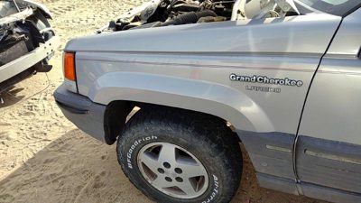 1993-1998 Jeep Grand Cherokee Driver Left Front Fender Oem Silver 55031834