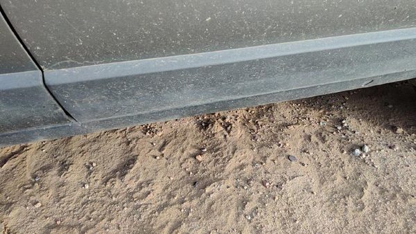 1998-2005 Vw Passat Driver Left Rear Lower Moulding From Door Back Trim Strip — photo 2