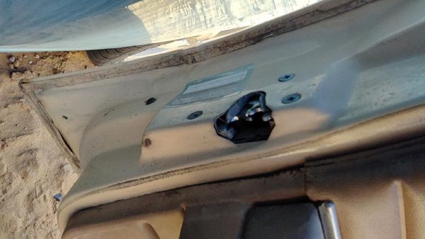 1984-1987 Ford Tempo Driver Left Front Door Latch With Rods/Cables Oem — photo 3