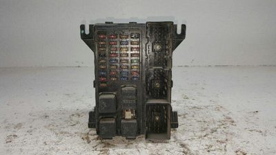 1998 Ford Taurus 3.0L Ohv Engine Fuse Box Under Hood Power Distribution Center