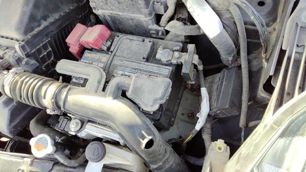 2012-2019 Nissan Versa Complete Battery Box Mount Tray With Hold Down Oem 1.6L — photo 3