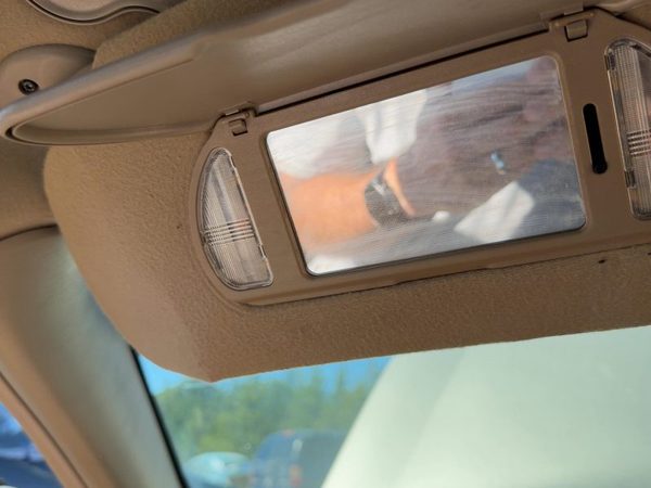 2000-2005 Buick Lesabre Driver Left Sun Visor Oem Taupe 56B 88955312 — photo 2
