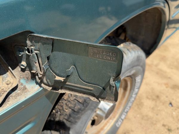 1991-1997 Isuzu Rodeo Fuel Tank Door With Hinge Gas Lid Oem Filler Green 732 — photo 5