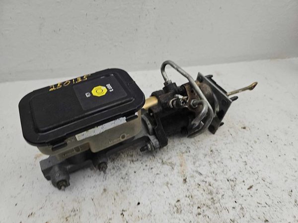 96-02 Chevy Express Van 2500 Power Brake Booster With Master Cylinder Pair Set — photo 1