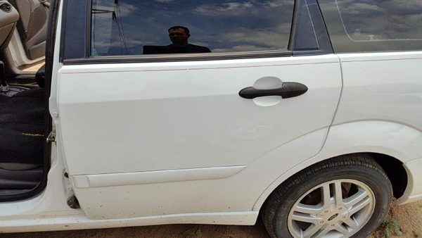 2000 Ford Focus Rear Door LH White Yz — photo 5