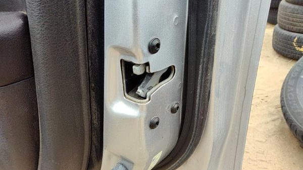 2006-2012 Ford Fusion Passenger Right Front Door Latch With Rods/Cables Oem — photo 1