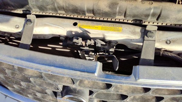 2000-2006 Nissan Sentra Hood Latch Assembly With Bracket Oem 625004Z430 — photo 1