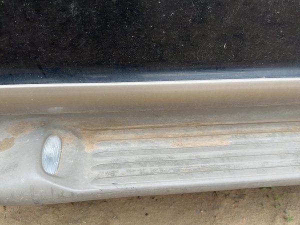 1997-2002 Ford Expedition Passenger Right Rear Lower Moulding From Door Oem — photo 4