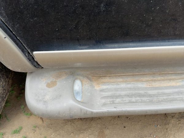 1997-2002 Ford Expedition Passenger Right Rear Lower Moulding From Door Oem — photo 6