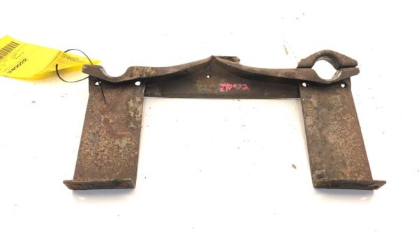 1970 71 Nissan 240Z Rear Carrier Rear Crossmember Bracket Oem Control Arm Mount — photo 1