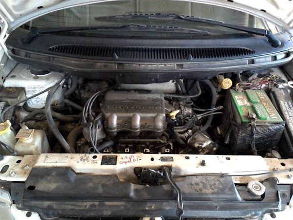 1999 Dodge Caravan Wheel With Tire — photo 5