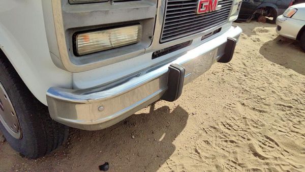 1992-1996 Gmc Van 3500 Front Bumper With Brackets Assembly Oem 15645294 — photo 8
