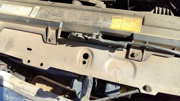 1990-1996 Buick Park Ave Ultra Hood Latch Assembly With Bracket Oem 25630888 — photo 1
