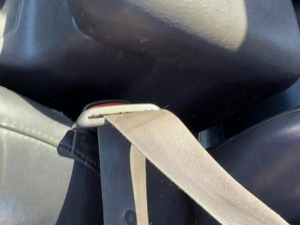 00-04 Grand Cherokee Driver Left Front Seat Belt Buckle Receiver Oem Gray Dlaz — photo 2