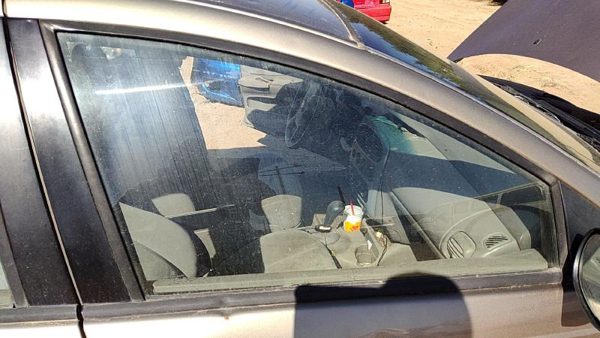 2000-2005 Dodge Neon Passenger Right Front Side Window Door Glass Oem 05115680Aa — photo 1
