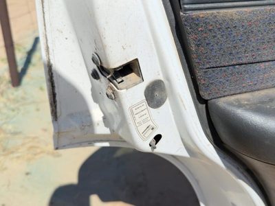 1995-2005 Chevy S10 Blazer Driver Left Rear Door Latch With Rods/Cables Oem Back