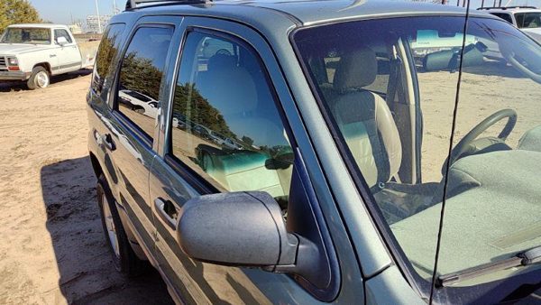 2007 Ford Escape Front Door RH Dv Titanium Green — photo 2