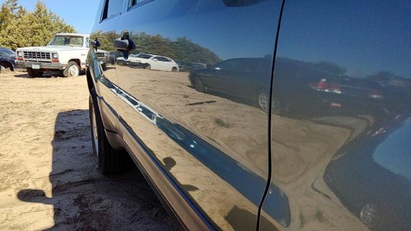 2007 Ford Escape Front Door RH Dv Titanium Green — photo 4