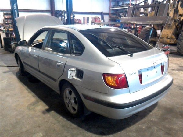 2001 Hyundai Elantra — vehicle photo 5