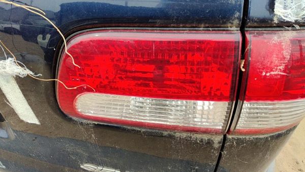 1998-2003 Toyota Sienna Passenger Right Inner Tail Light Brake Lamp Oem Rear — photo 1
