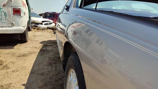 1997-1999 Cadillac Deville Passenger Right Front Fender Oem 46A Beige 88890006 — photo 3