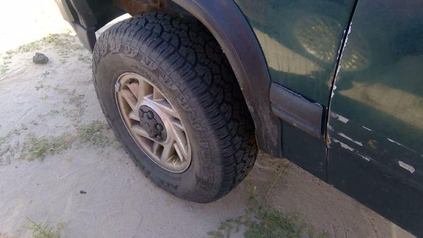 1993 Dodge Dakota Fender LH Green — photo 4