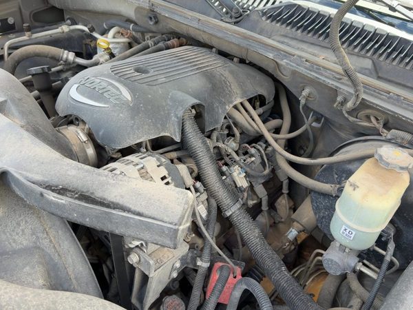 2001 Suburban 1500 Engine Assembly/motor 5.3L — photo 1