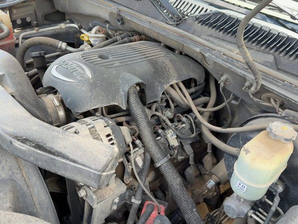 2001 Suburban 1500 Engine Assembly/motor 5.3L — photo 2