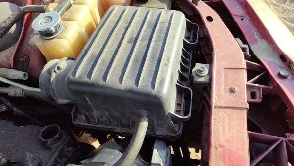 06-10 Charger Complete Air Intake Cleaner Filter Box Housing With Tube 3.5l — photo 2