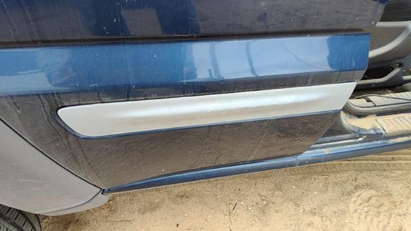 02-07 Jeep Liberty Passenger Right Rear Moulding From Door Oem Back Trim Strip — photo 2
