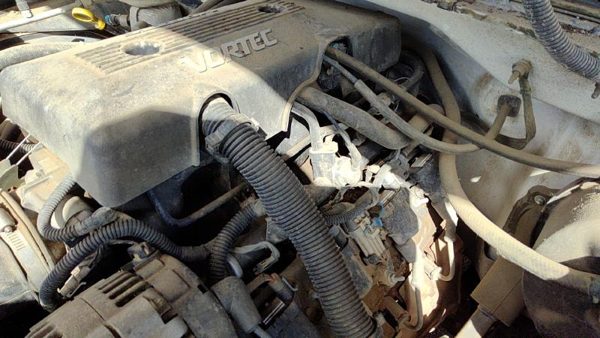 99-00 Chevy Silverado 1500 Complete Fuel Rail With Injectors Set Loaded Oem 5.3L — photo 2