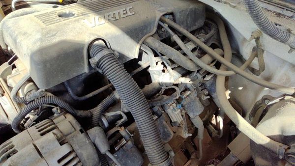 99-00 Chevy Silverado 1500 Complete Fuel Rail With Injectors Set Loaded Oem 5.3L — photo 3