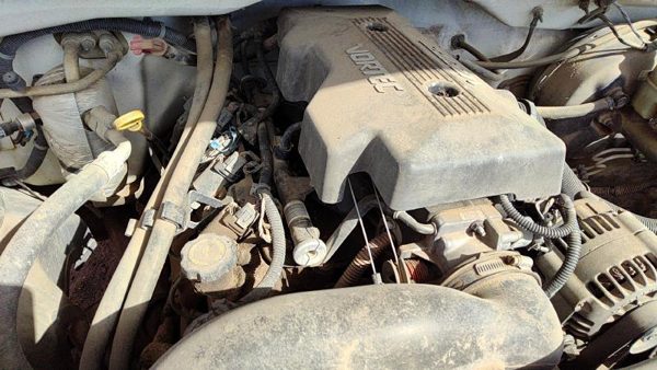 99-00 Chevy Silverado 1500 Complete Fuel Rail With Injectors Set Loaded Oem 5.3L — photo 4