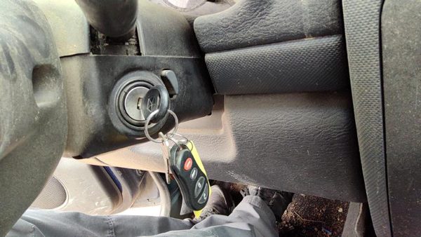2002-2007 Jeep Liberty Ignition Switch Assembly With Key Complete Electrical Oem — photo 3