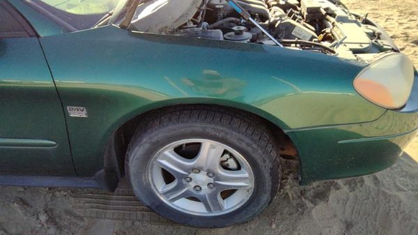 2000-2007 Ford Taurus Passenger Right Front Fender Oem Su Tropic Green — photo 1