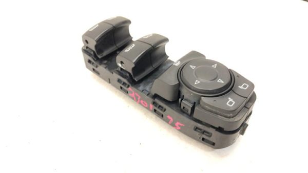 18-20 Buick Regal Driver Left Front Power Window Master Control Switch Buttons — photo 6