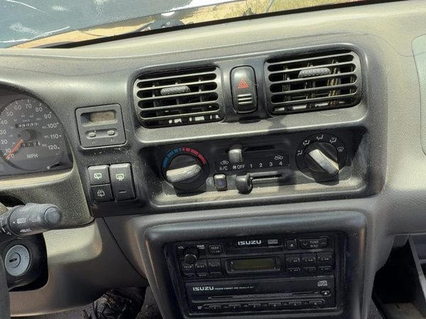 1998-2002 Isuzu Rodeo Trim Bezel Around Speedometer Oem Dash Surround Panel — photo 5