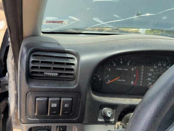 1998-2002 Isuzu Rodeo Trim Bezel Around Speedometer Oem Dash Surround Panel — photo 7